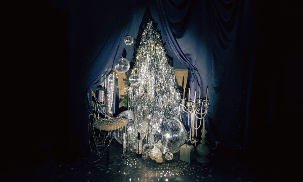 25HOLIDAY_メインビジュアル